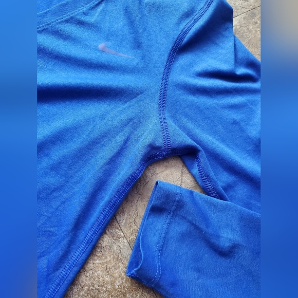 Nike Dri-Fit long sleeve. Blue. Size Small. - Picture 5 of 9